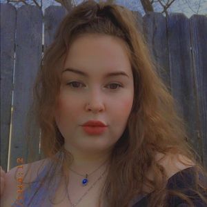 Meet your Posher, Capri